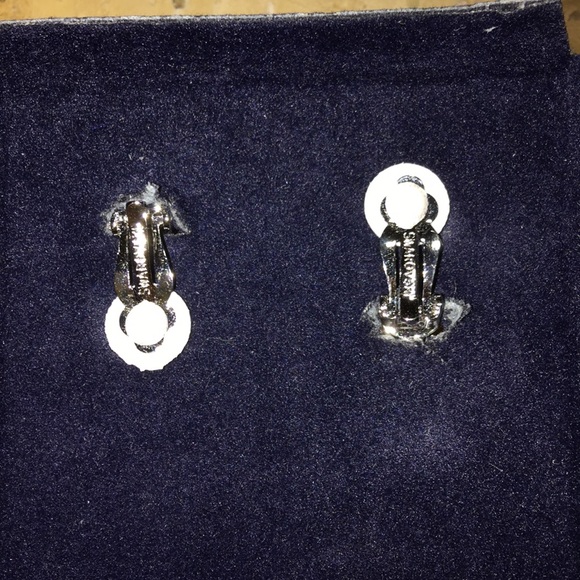 Swarovski clip on earrings 💎💧🕶🦋🙊💦 - Picture 4 of 5